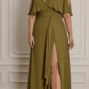 Vestido Plus Size Longo de Manga Fluída e Decote V