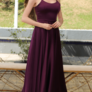Vestido de Festa Longo Roxo com Fenda e Costas Trançadas