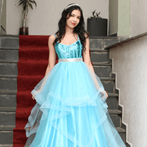 Vestido 2 x 1 Azul Tiffany com Paetês e Saia de Tule em Camadas Debutante