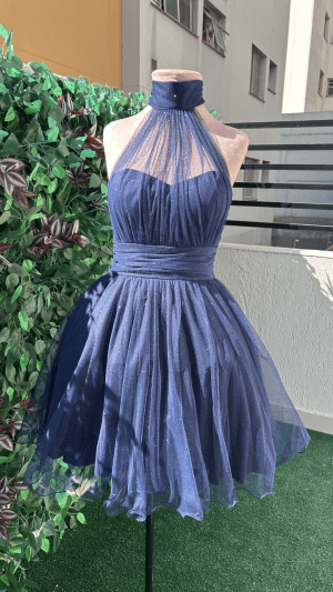 Vestido Curto Tule Gola Alta e Frente Única Brilho Debutantes