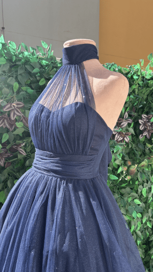 Vestido Curto Tule Gola Alta e Frente Única Brilho Debutantes - Imagem 3
