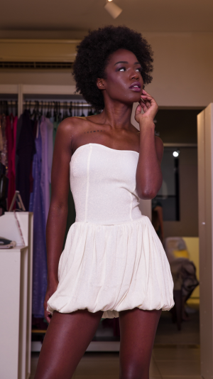 Vestido Branco Balonê com Brilho para Debutantes – Modelo Tomara que Caia - Imagem 10