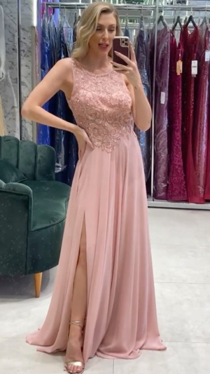 Vestido Longo Queridinho com Bordado em Pedrarias e Fenda Frontal - Imagem 7