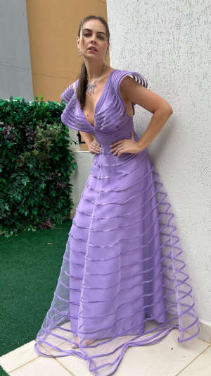 Vestido em Tule com Fitas de Organza e Decote Profundo - Imagem 6
