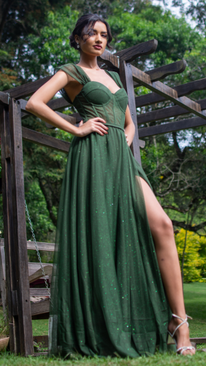 Vestido de Glamouroso Tule Longo com Corset e Brilho para Madrinha - Imagem 12