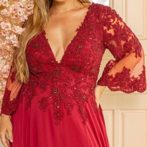 Vestido Longo Vermelho Plus Size com Bordado em Renda e Manga Flare – Decote V