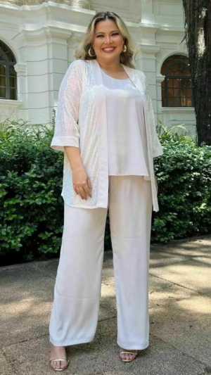 Conjunto Festa Plus Size Verde Menta com Brilho – Look Madrinha Moderno e Elegante - Imagem 6