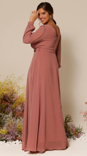 Vestido Longo com Manga Longa e Cinto na Cintura – Modelo em Chiffon Rosa Claro e Azul Marinho para Madrinha Plus Size - Imagem 5