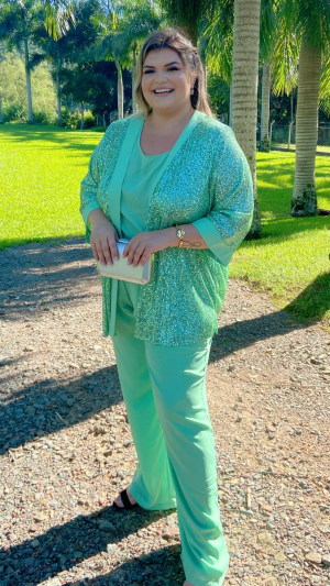 Conjunto Festa Plus Size Verde Menta com Brilho – Look Madrinha Moderno e Elegante - Imagem 3