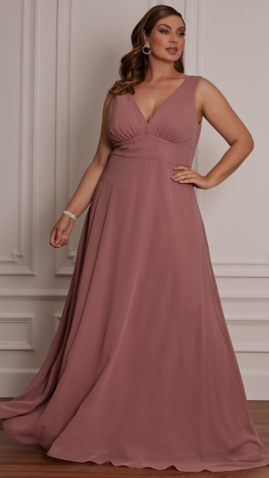 Vestido Longo Rose com Capa e Gola Bordada Plus Size para Madrinhas e Festas - Imagem 3