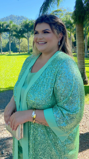 Conjunto Festa Plus Size Verde Menta com Brilho – Look Madrinha Moderno e Elegante - Imagem 2