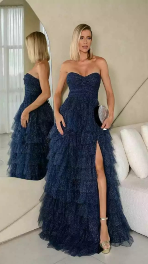 Vestido Azul Marinho Tomara que caia com Camadas de Tule e Fenda - Imagem 9