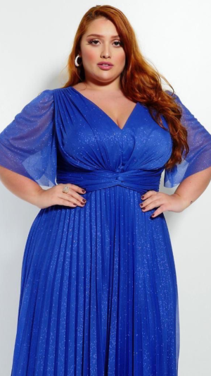 Vestido de Festa Plus Size Longo em Tule Brilhante com Manga Flare e Saia Plissada