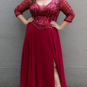 Vestido Longo Vermelho Bordado com Pedrarias e Manga 3/4 em Tule