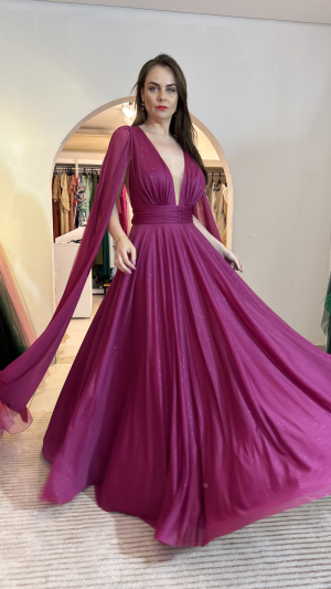 Vestido Longo com Capa Fluida e Decote Profundo Glamour - Imagem 19
