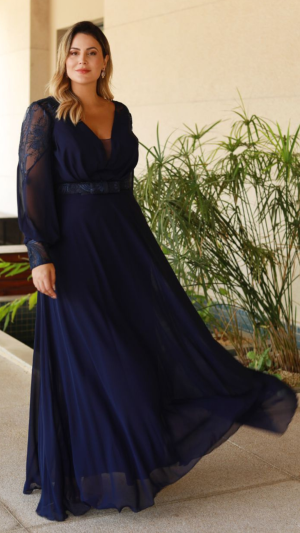 Vestido Longo Azul Marinho com Mangas em Renda e Cintura Marcada para Madrinhas e Festas