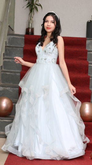 Vestido de Debutante com Bordado e Camadas em Tule - Imagem 2
