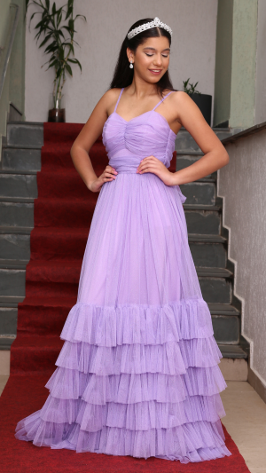 Vestido Longo em Tule com Babados e Laço