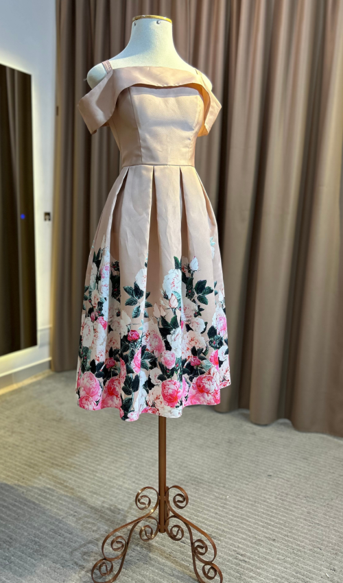 Cópia de Ju - parte 3 - Vestido florido curto