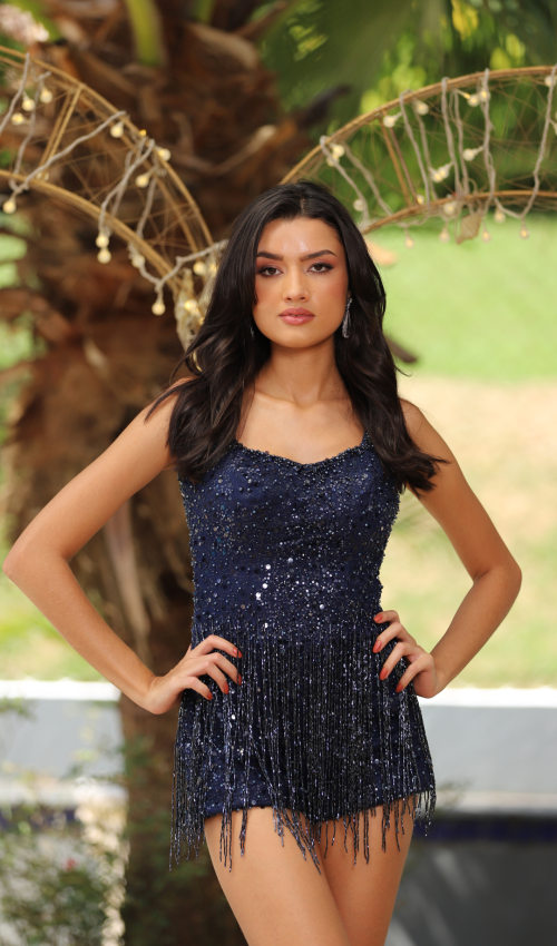 Look Versátil_ Macaquinho Bordado Azul Marinho com Saia Removível