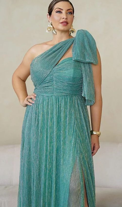 Macacão de debutante para troca de look com brilho