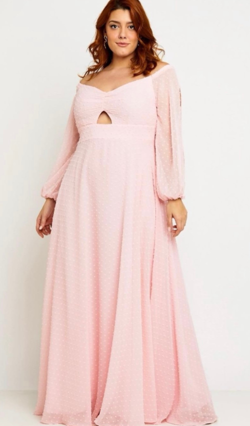 Vestido Plus Size Rosa com Manga Bufante e Recorte no Busto