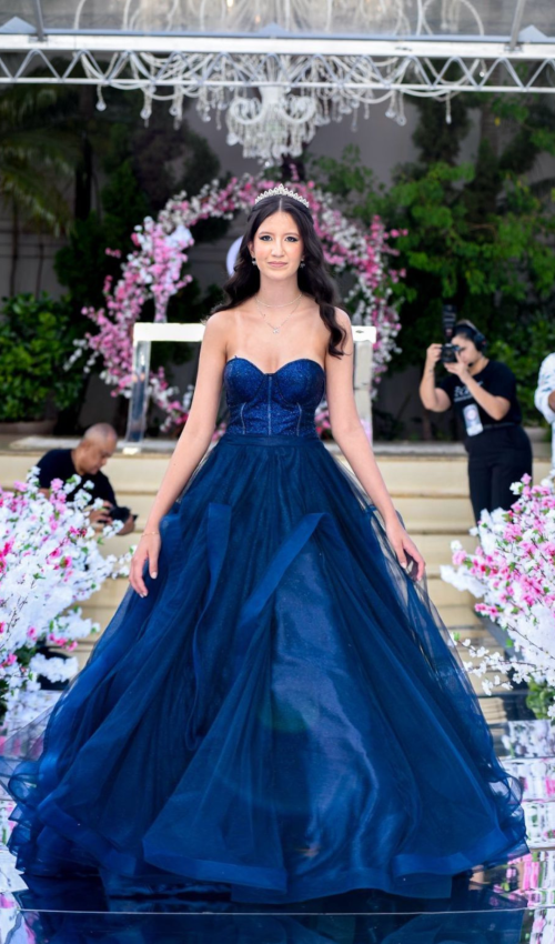 Vestido de festa azul marinho debutante luxo melhor loja de debutantes São Paulo