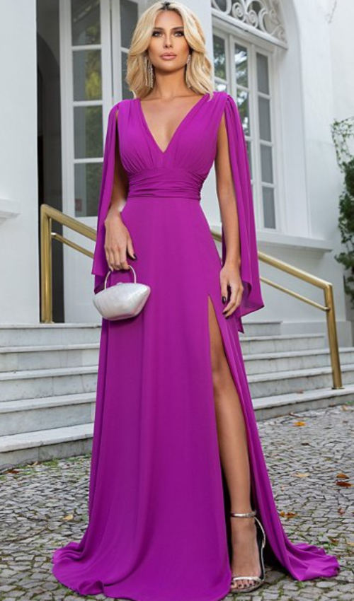 Vestido longo fúcsia com capa fluida – costas e caimento refinado