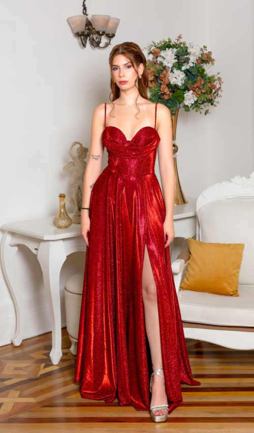 Vestido vermelho sofisticado com brilho para eventos formais
