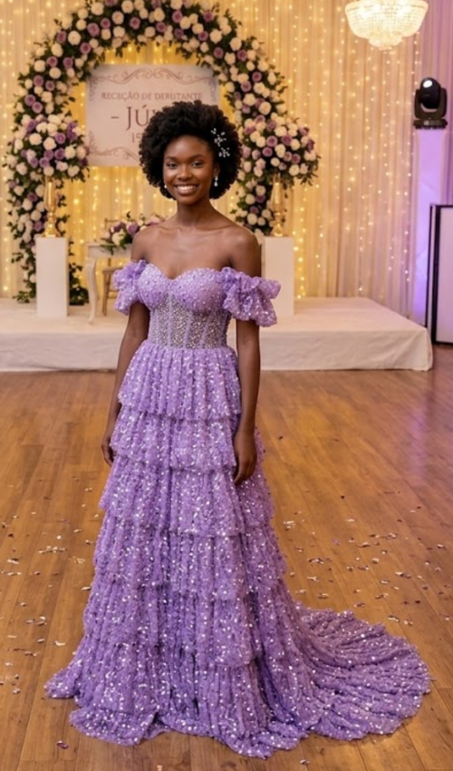 vestido debutante com camadas